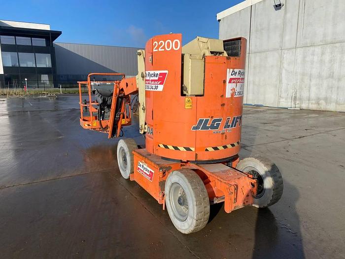 Used JLG E 300 AJ