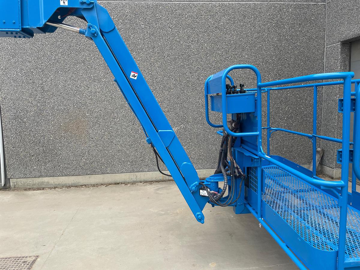 Used 2006 GENIE Z80/60