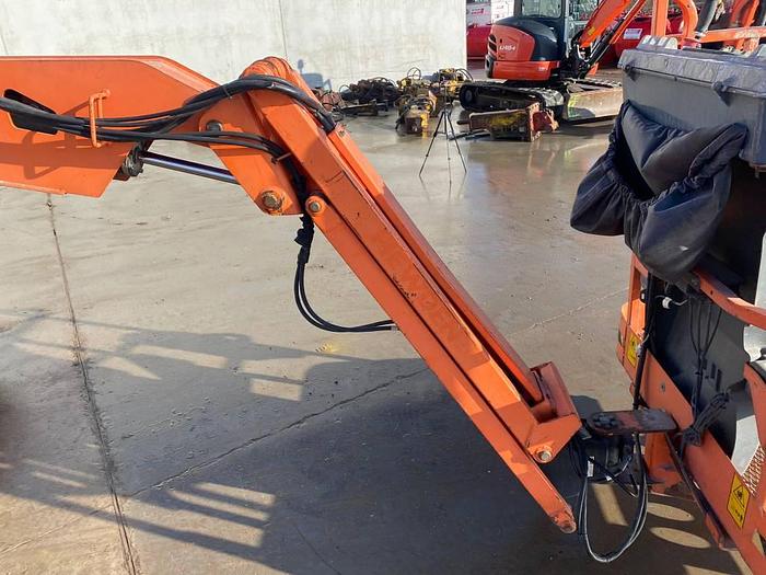 Used JLG E 300 AJ