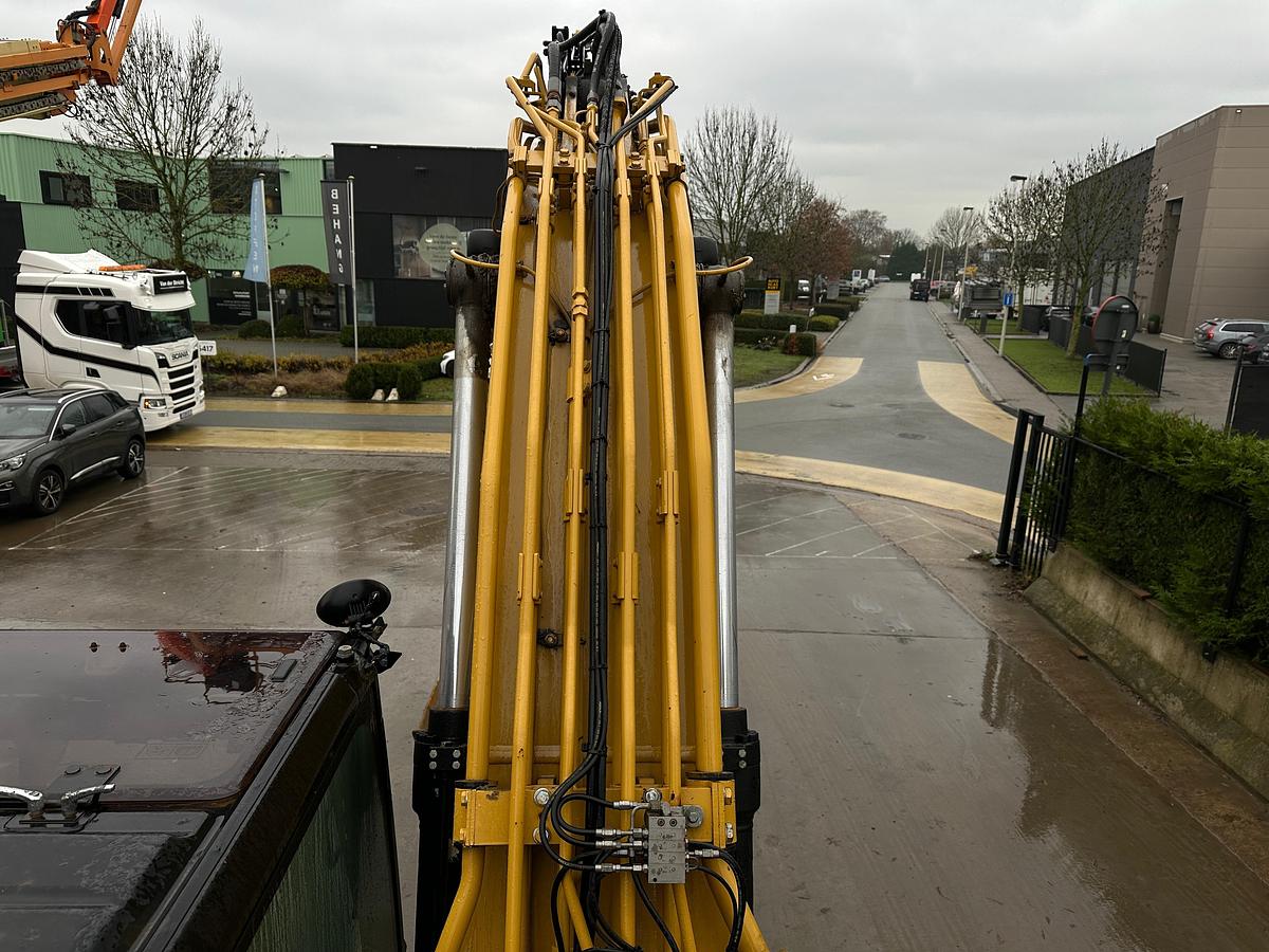 Used Catterpillar 320FL 2017