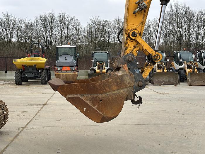 Used JCB 220X-LC 2019