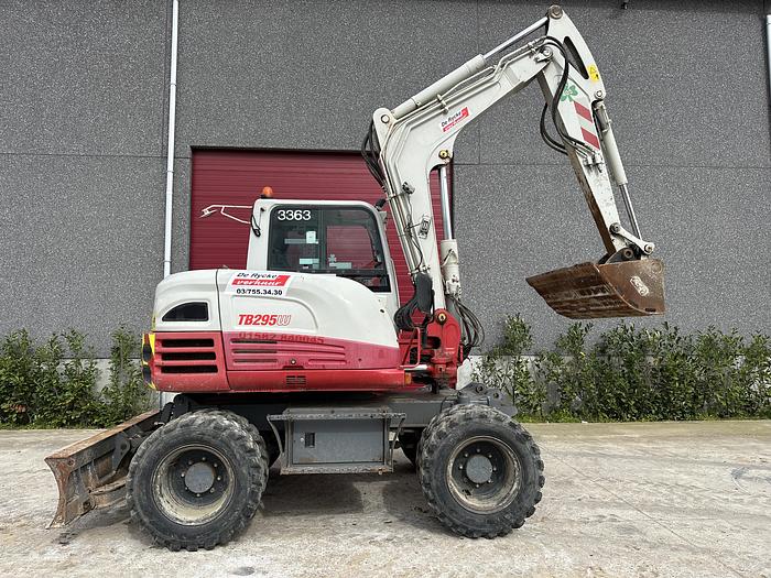 Used TAKEUCHI TB295W 2017