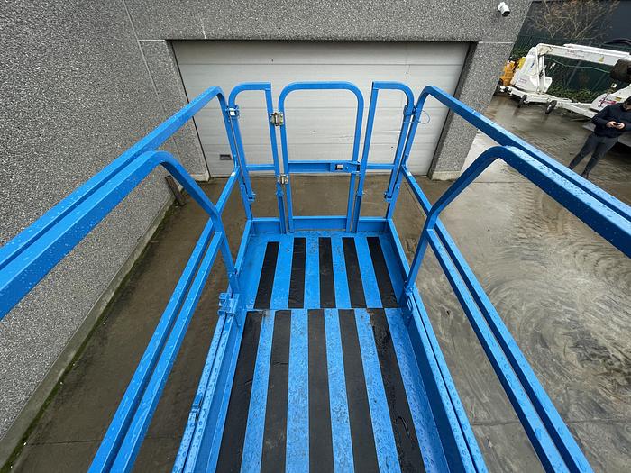 Used GENIE GS4047 2017