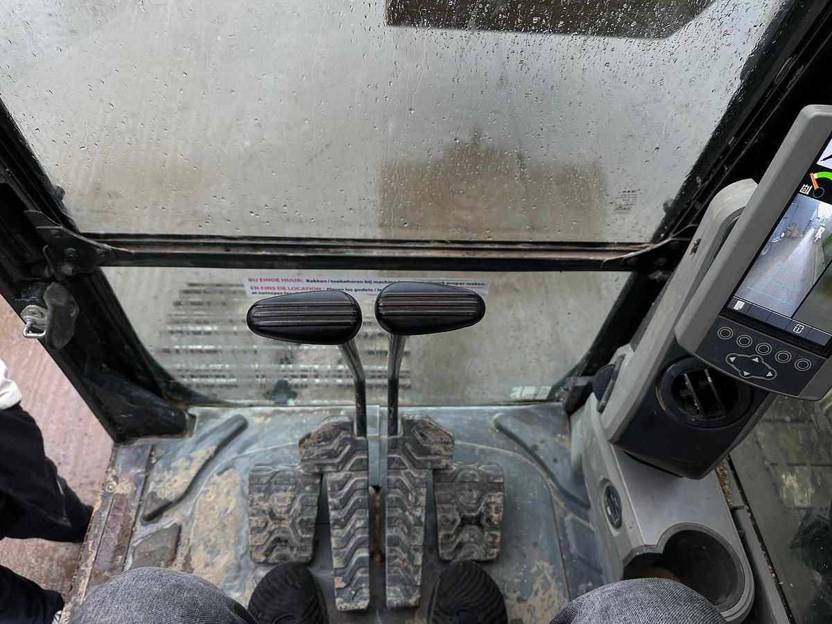 Used Catterpillar 320FL 2017