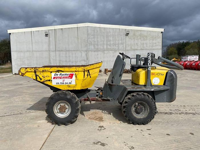 Used Neuson 3001 2014