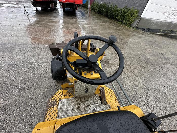 Used 2011 Knikmops KM90