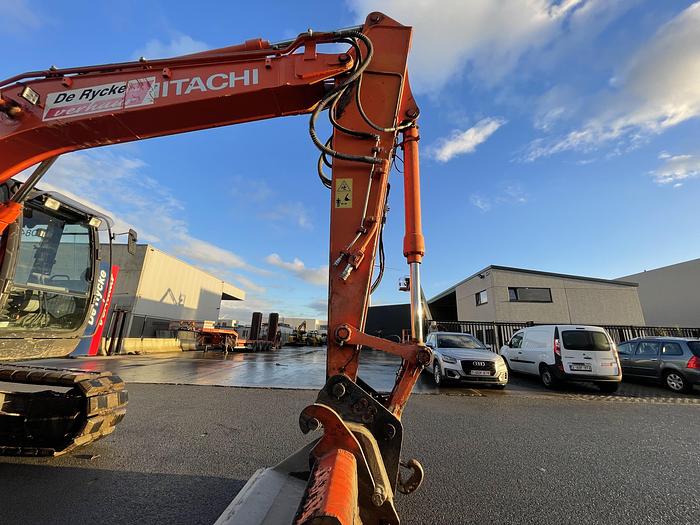 Used Hitachi ZX135US-6