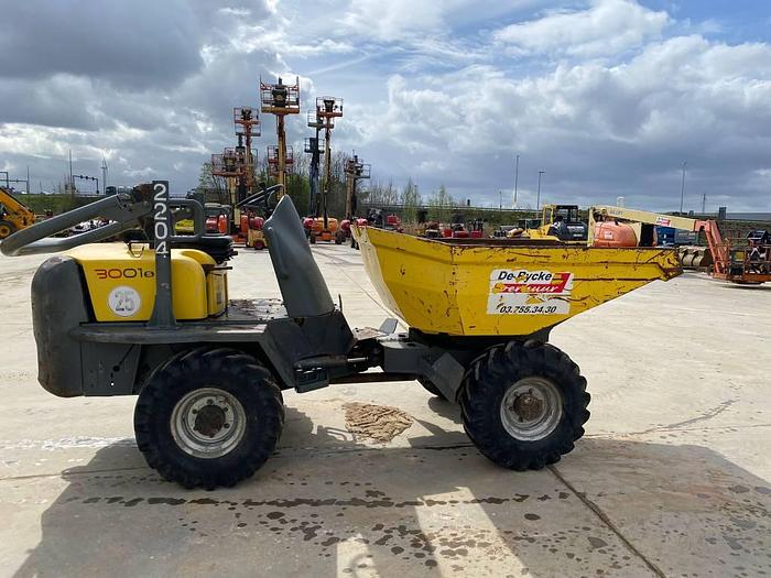 Used Neuson 3001 2014