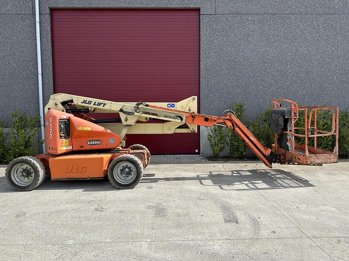Used JLG E450 2008