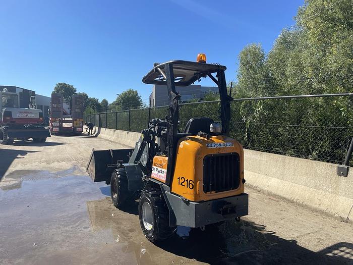 Used Giant D263SW 2012