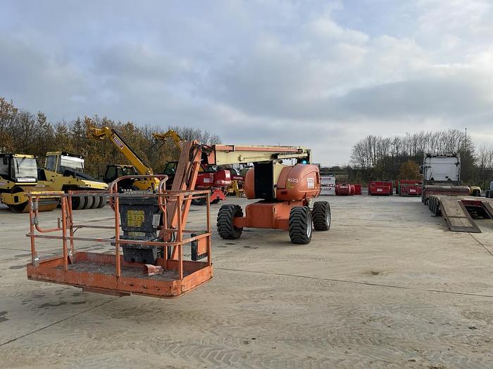 Used 2011 JLG 800 AJ