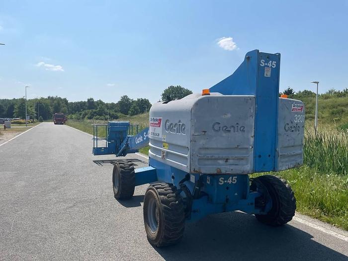 Used Genie S45 2006