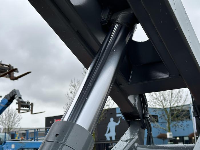 Used 2726 SKYJACK SJ6826RT