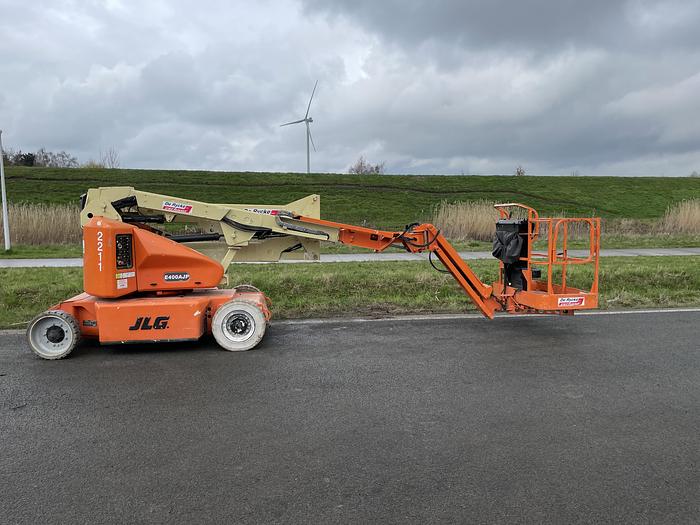 Used  JLG E400AJPN 2008