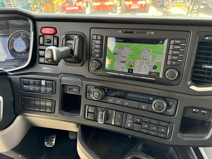 Used Scania S520 6x2 2018 Retarder Palfinger Crane