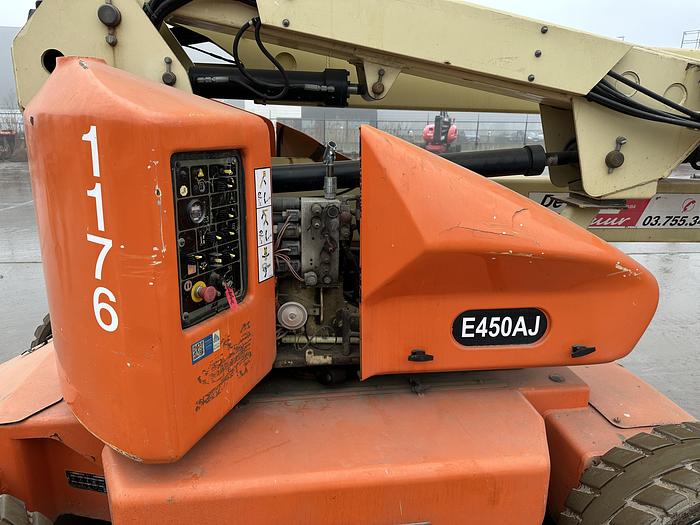 Used JLG E450AJ 2007
