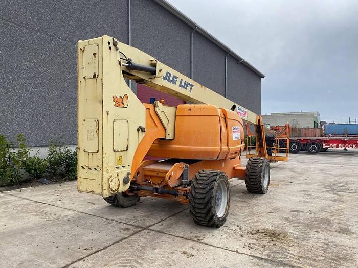 Used JLG 800 AJ