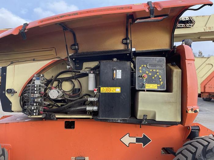 Used 2011 JLG 800 AJ