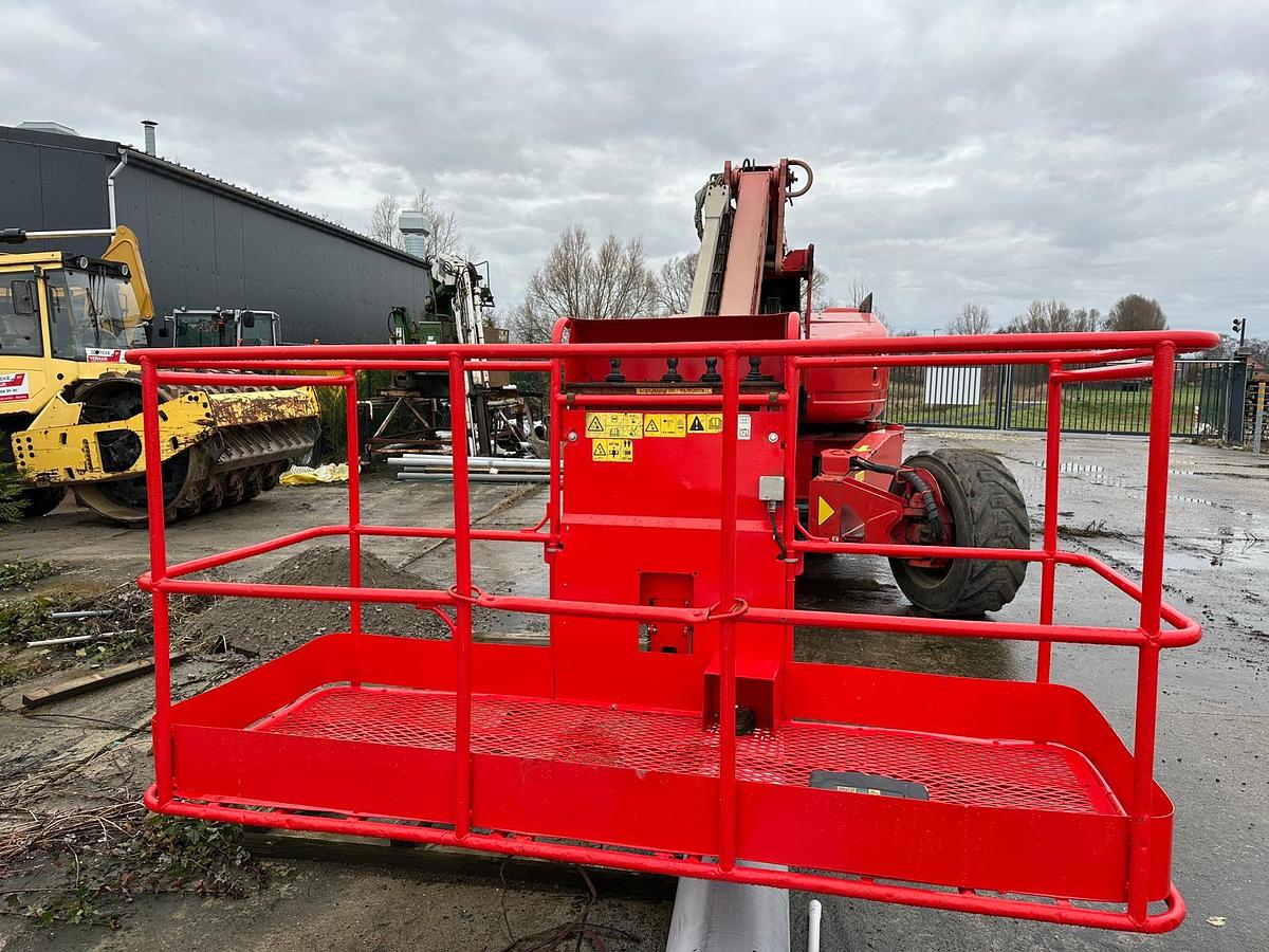 Used Genie ZX135-70 2014