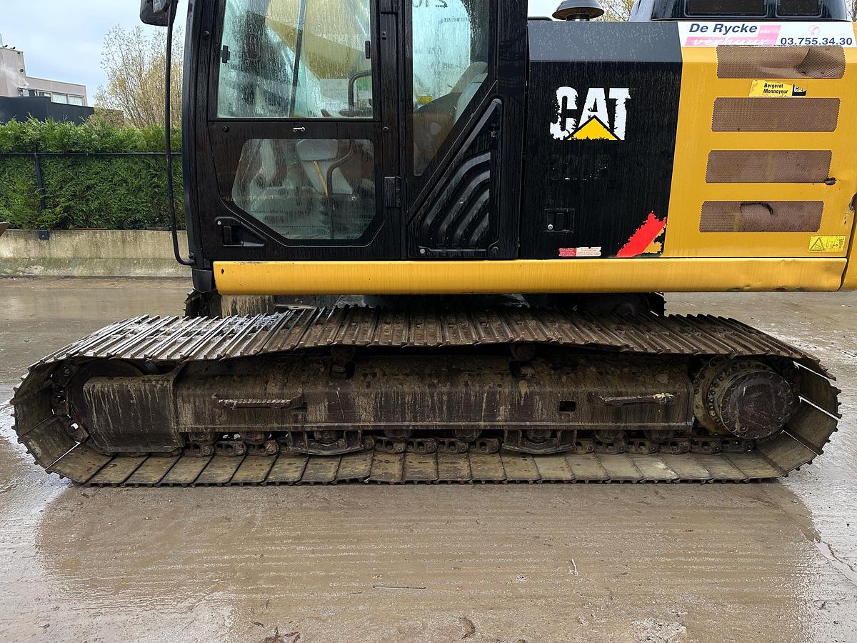 Used Catterpillar 320FL 2017
