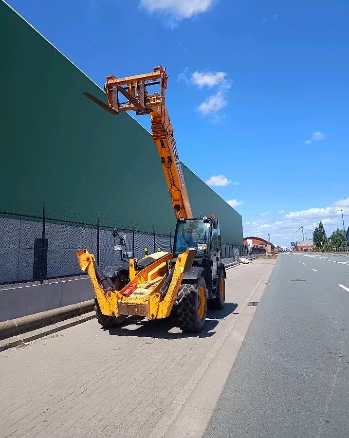 Used JCB 540-180 2017