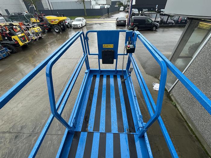 Used GENIE GS4047 2017