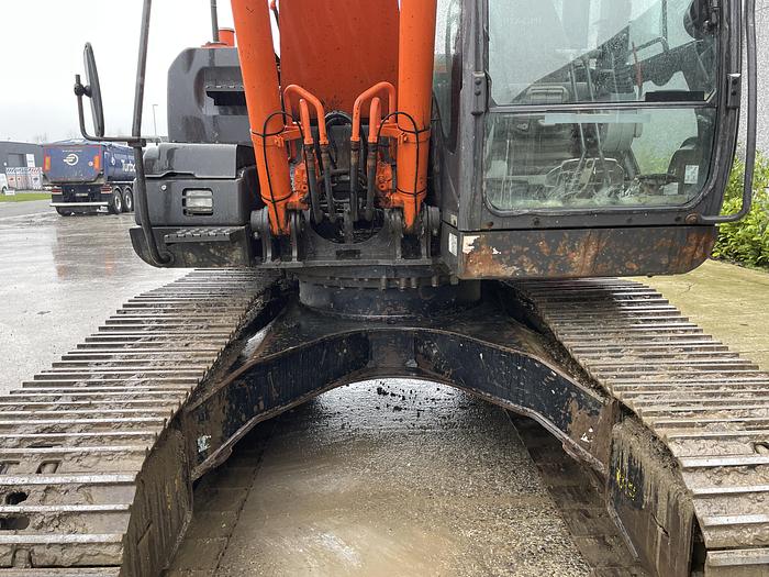 Used 2016 Hitachi ZX 210 LC-5