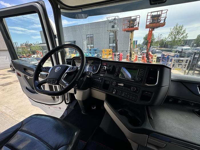 Used Scania S520 6x2 2018 Retarder Palfinger Crane