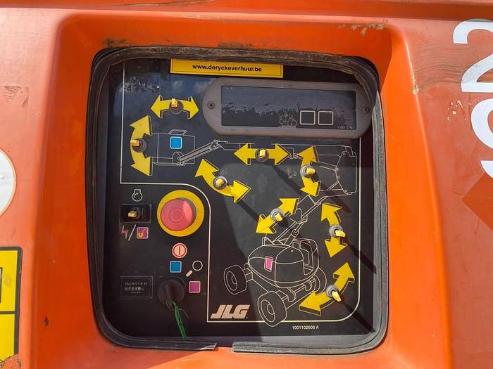 Used JLG 800AJ 2010