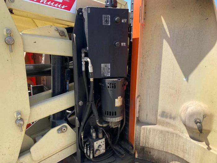 Used JLG E 300 AJP