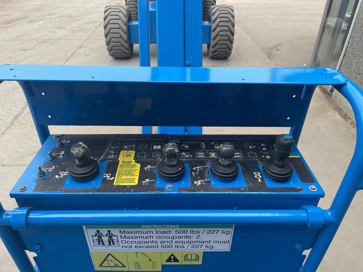 Used 2006 GENIE Z80/60