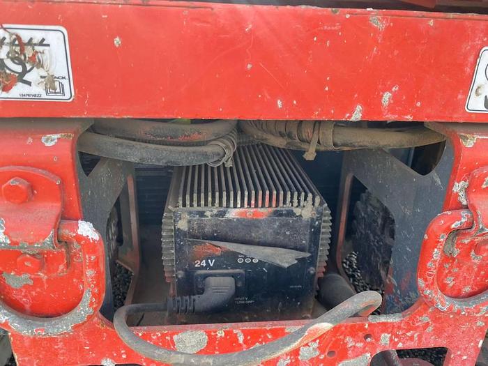 Used SkyJack SJ12 2013