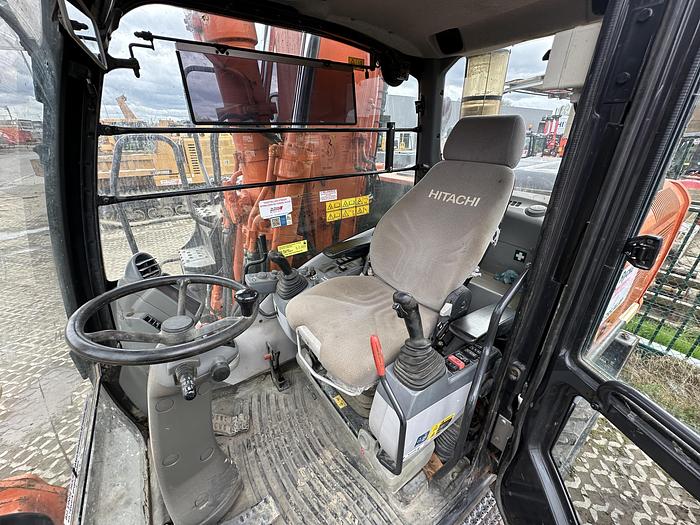Used TAKEUCHI TB295W 2017
