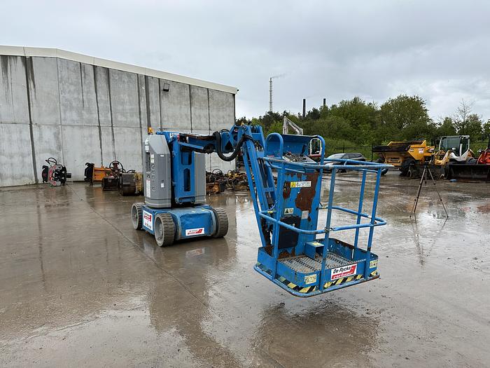 Used Genie Z3020N 2008