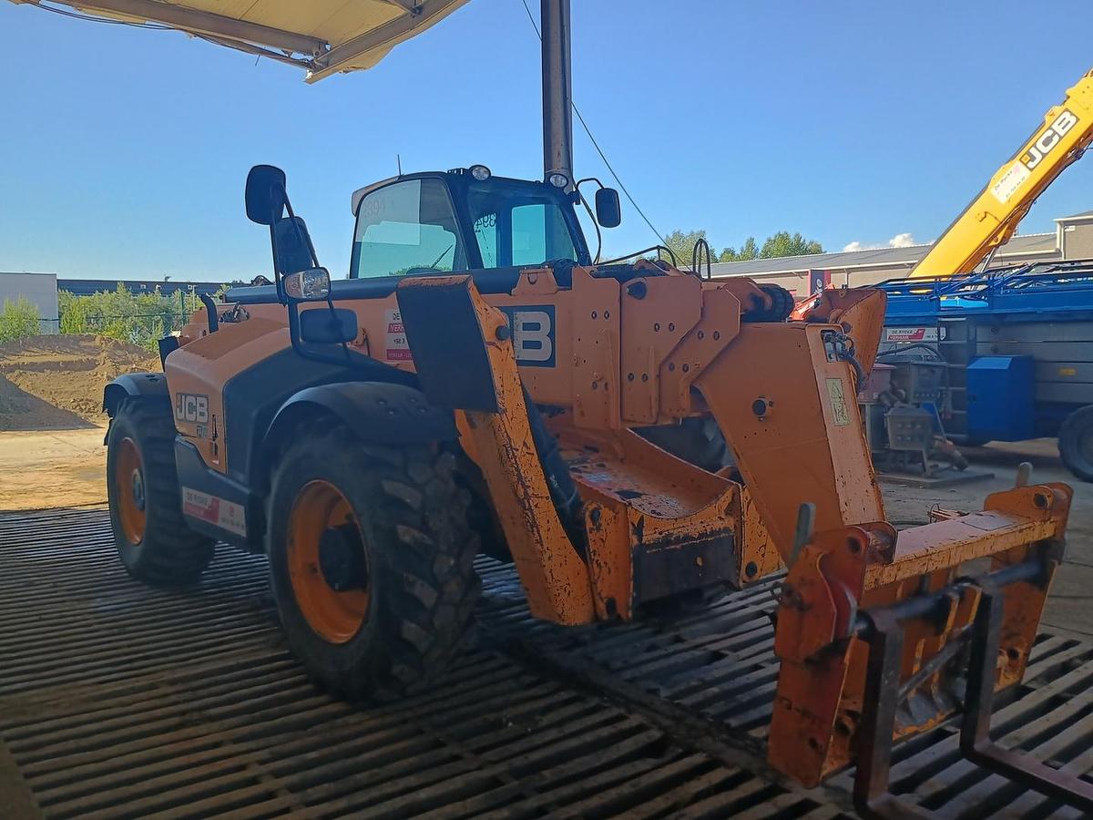 Used JCB 540-180 2017