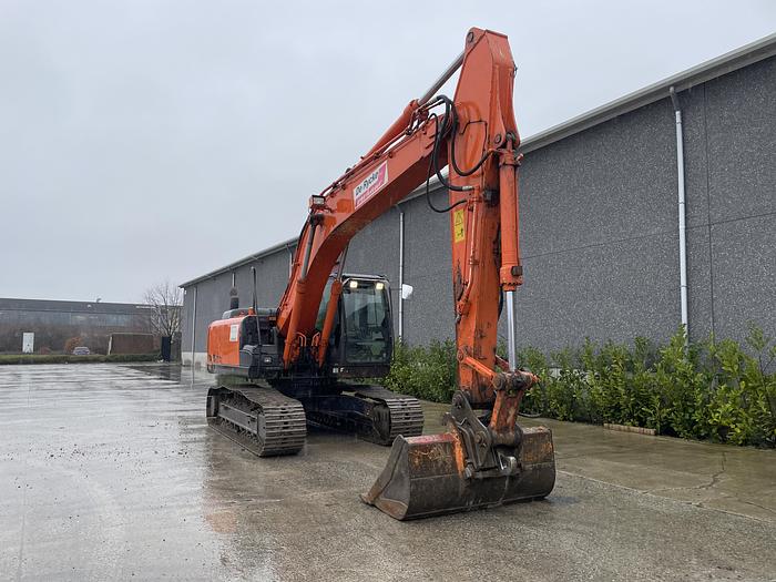 Used 2016 Hitachi ZX 210 LC-5