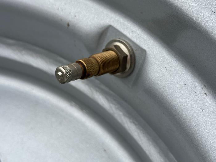 Used OUTRIGGER 26x12 D460 NHS