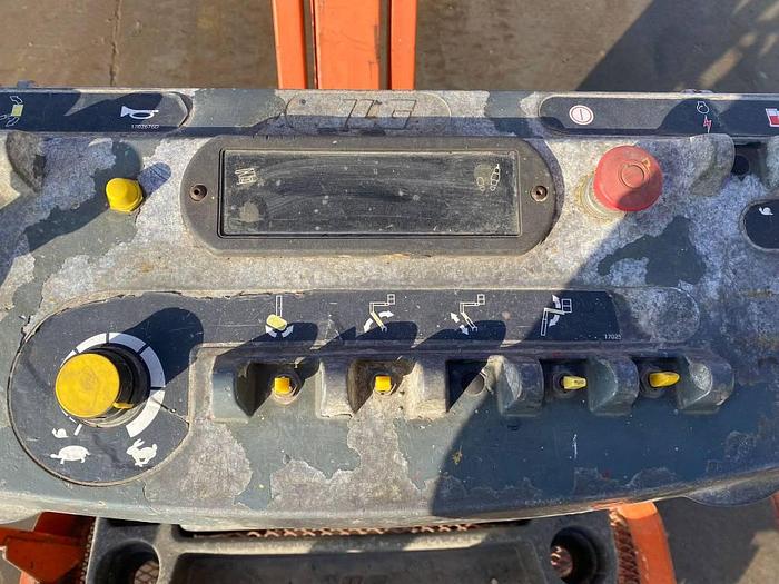 Used JLG E 300 AJ