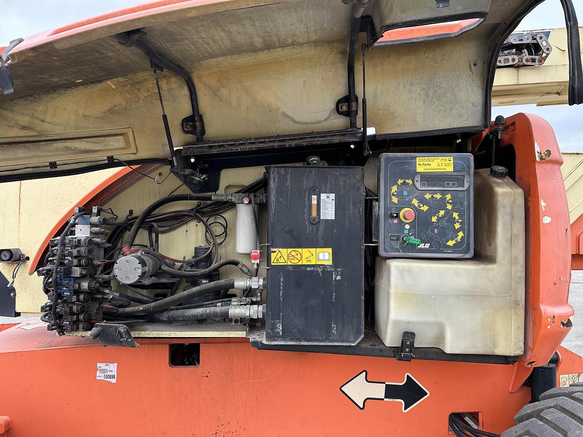 Used JLG 800AJ 2011