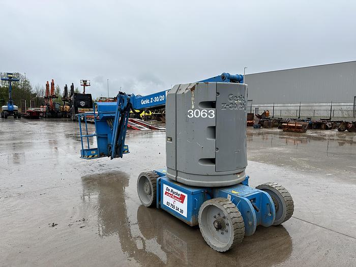 Used Genie Z3020N 2008