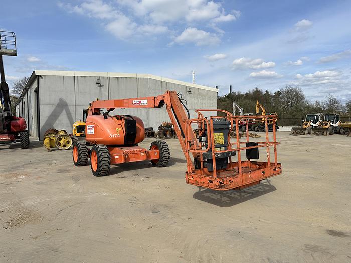 Used JLG 600AJ 2011