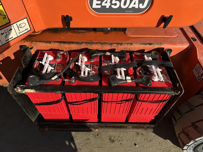 Used JLG E450AJ 2015