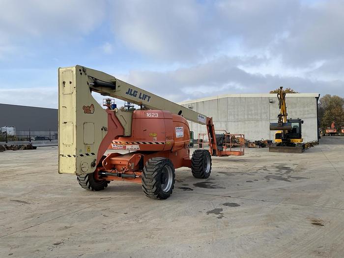 Used 2011 JLG 800 AJ