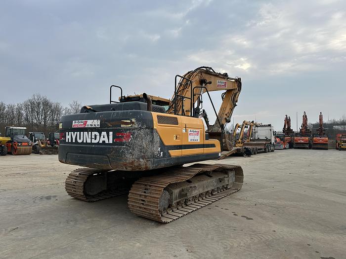 Used Hyundai HX220L 2019