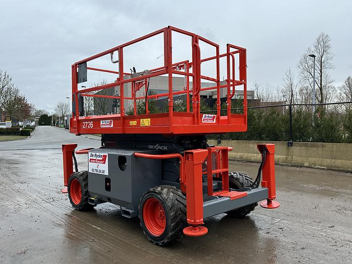 Used 2726 SKYJACK SJ6826RT