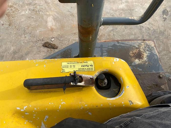Used Neuson 3001