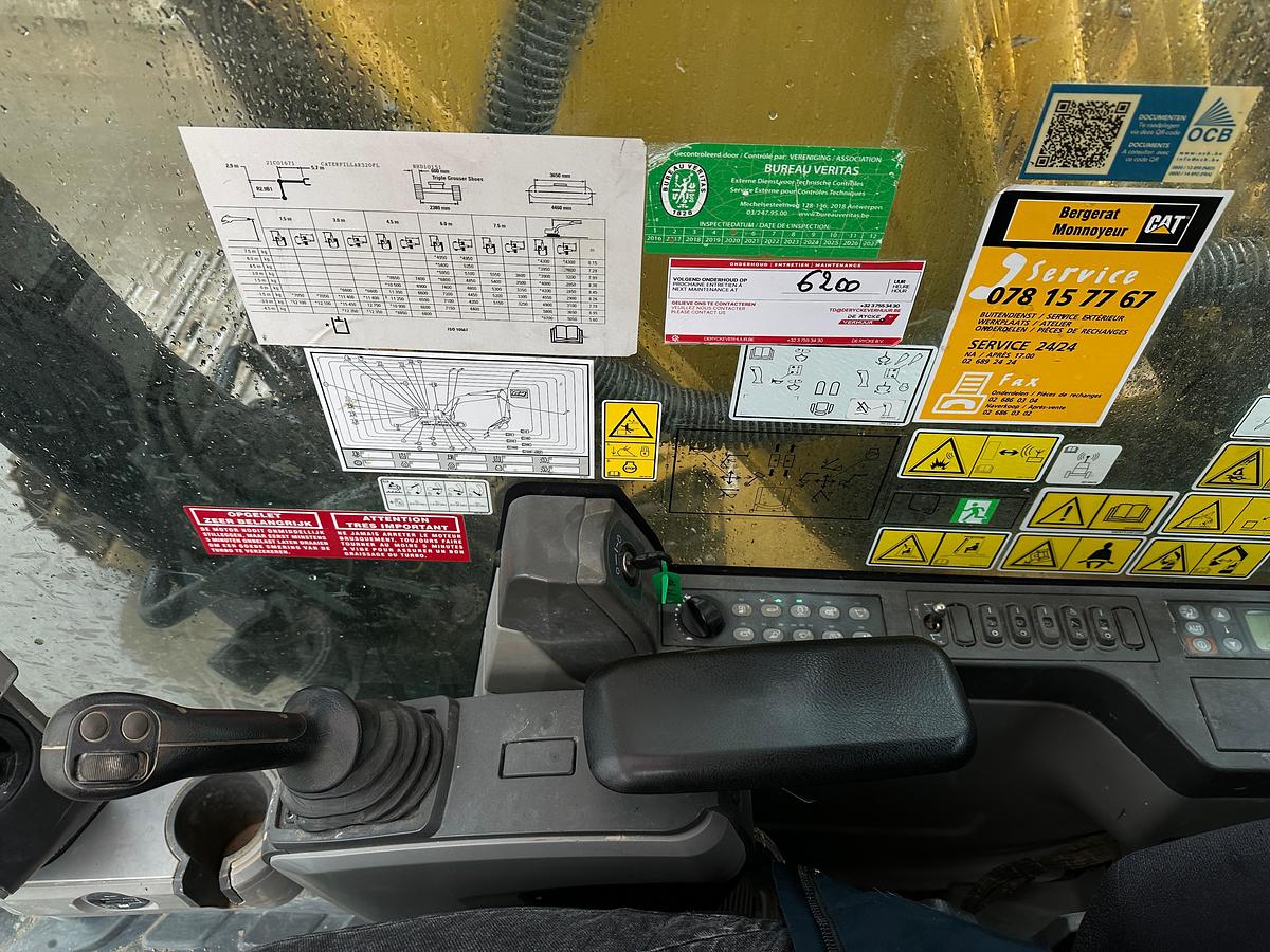 Used Catterpillar 320FL 2017