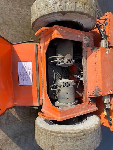 Used JLG E 300 AJ