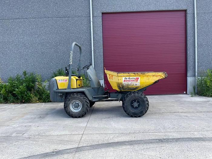 Used Neuson 3001 2014