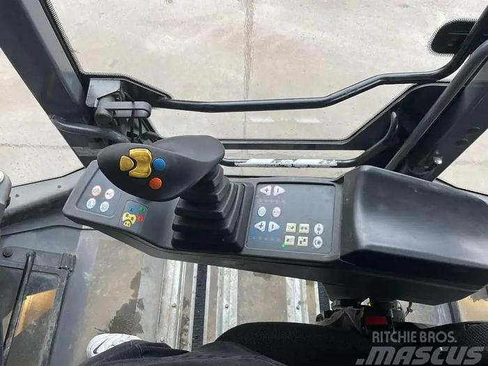 Used 2019 Hamm DV 70i-S